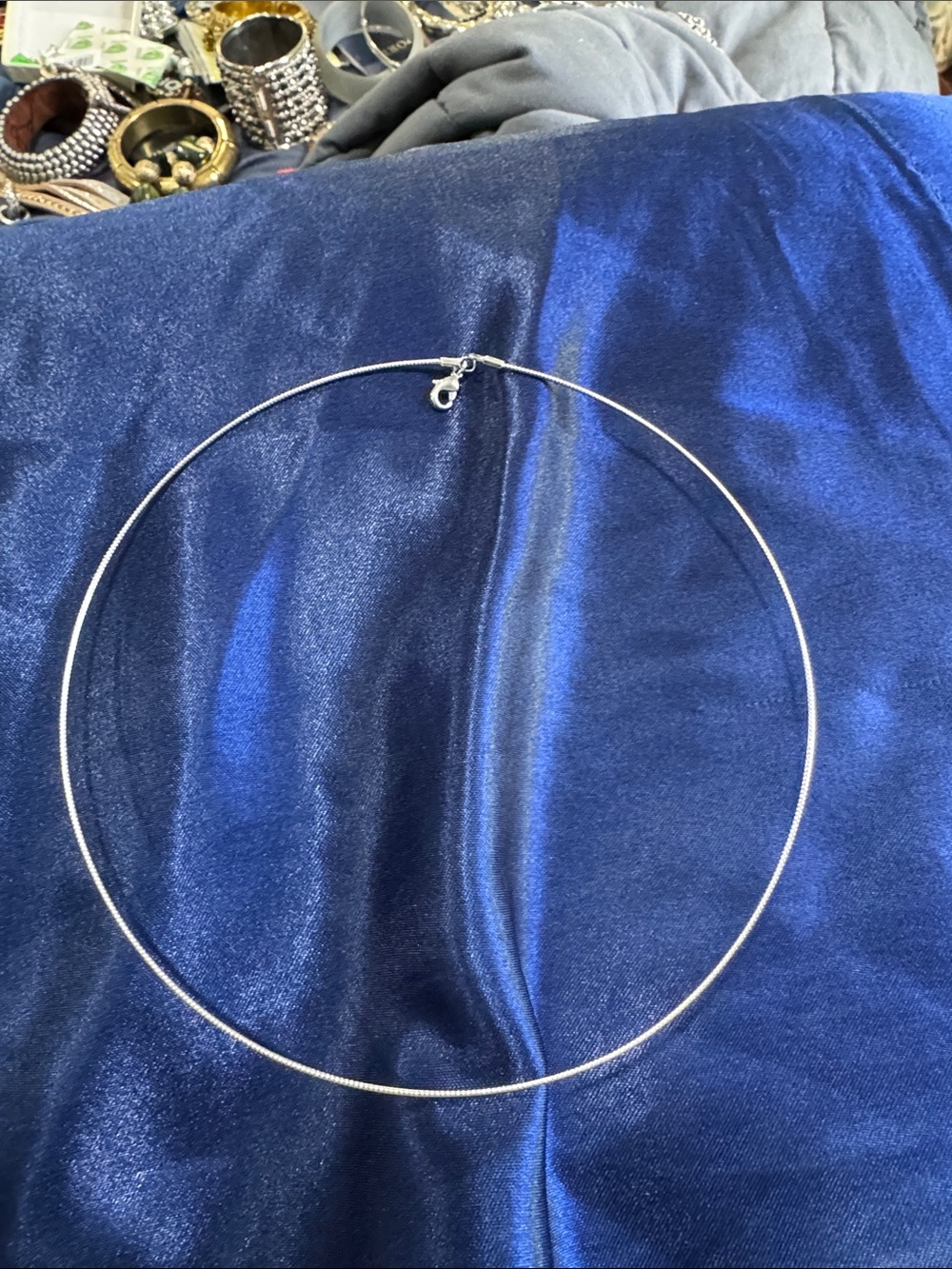 Classic Silver Wire Choker Necklace - Sleek Minimal Design